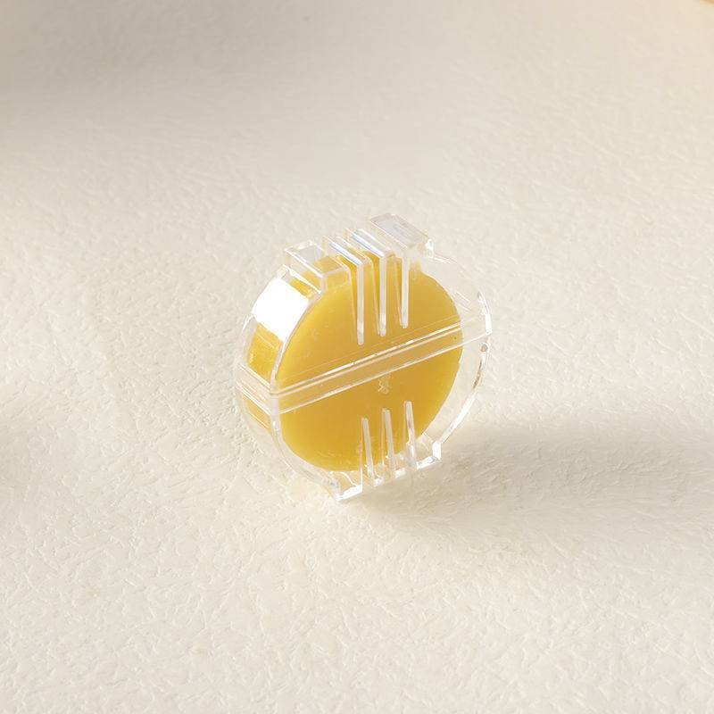Yellow with boxed wax [1]+5 to replace yellow wax